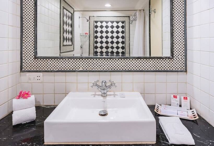 جناح ديلوكس, Shree Vallabh Vilas Lords Plaza Nathdwara   Pure Veg