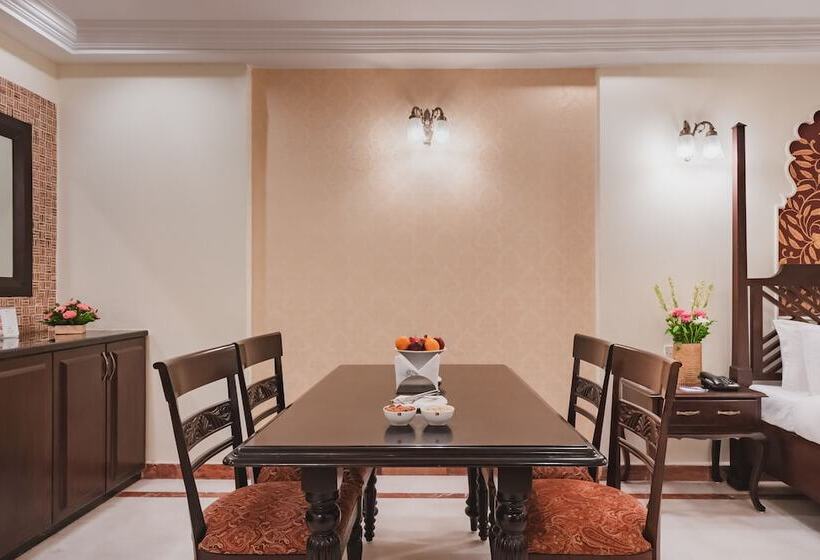 סוויטה דלוקס, Shree Vallabh Vilas Lords Plaza Nathdwara   Pure Veg