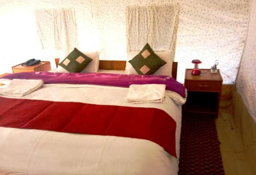 Deluxe Tent, Tih Magpie Camp