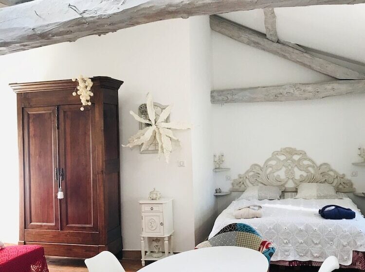 דירת חדר סופריור, Maison Bersane