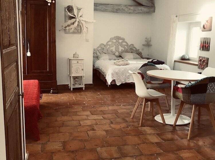 דירת חדר סופריור, Maison Bersane