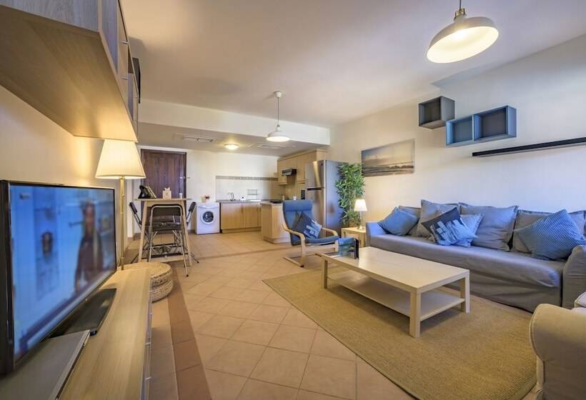 آپارتمان 1 خوابه, Tala Bay Residence Families Only