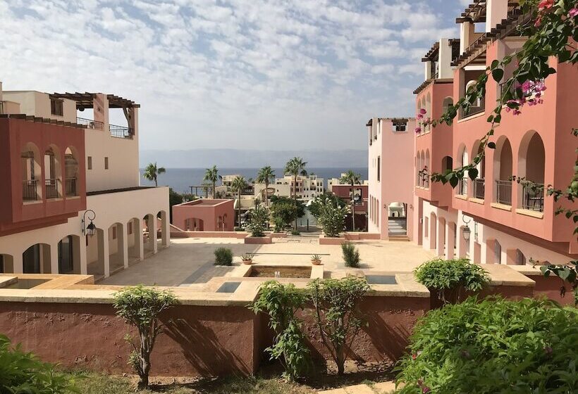 آپارتمان 3 خوابه, Tala Bay Residence Families Only