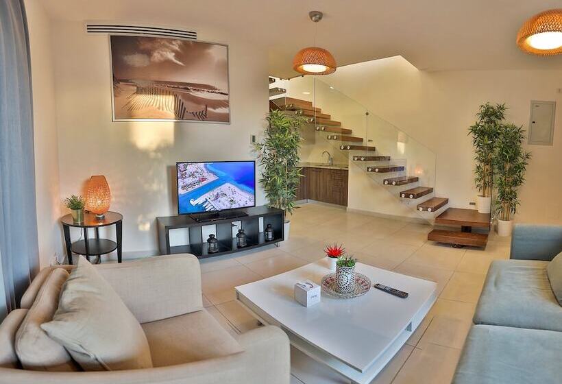 کابین, Tala Bay Residence Families Only