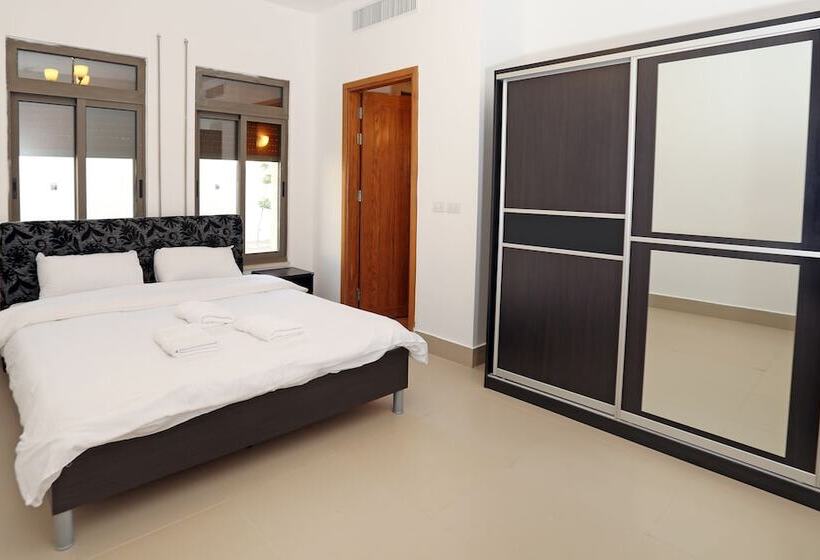 ویلای 3 خوابه با استخر, Tala Bay Residence Families Only