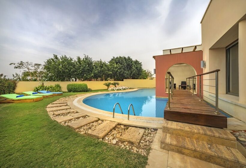 ویلای 3 خوابه با استخر, Tala Bay Residence Families Only