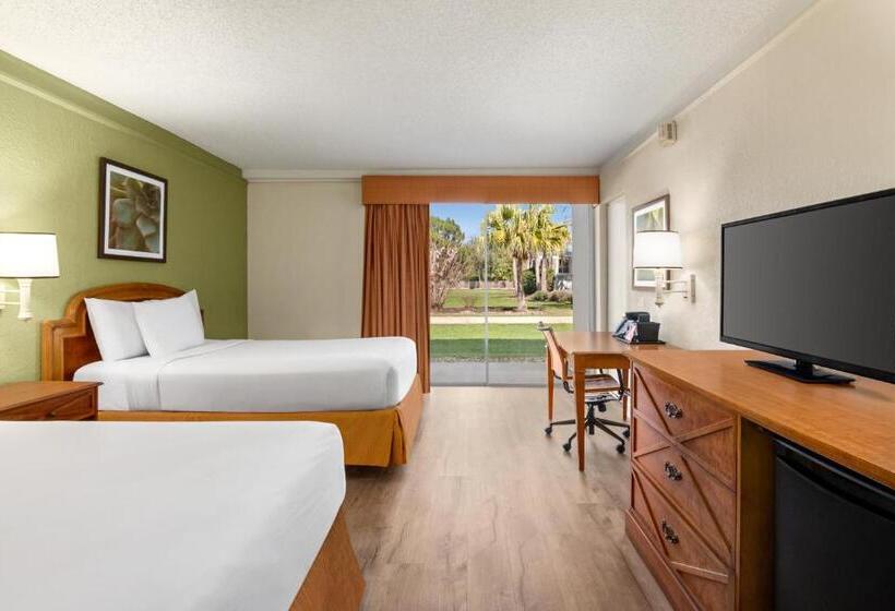 스탠다드 룸 더블 침대 2개, Baymont By Wyndham Daytona Beach   Intl Speedway