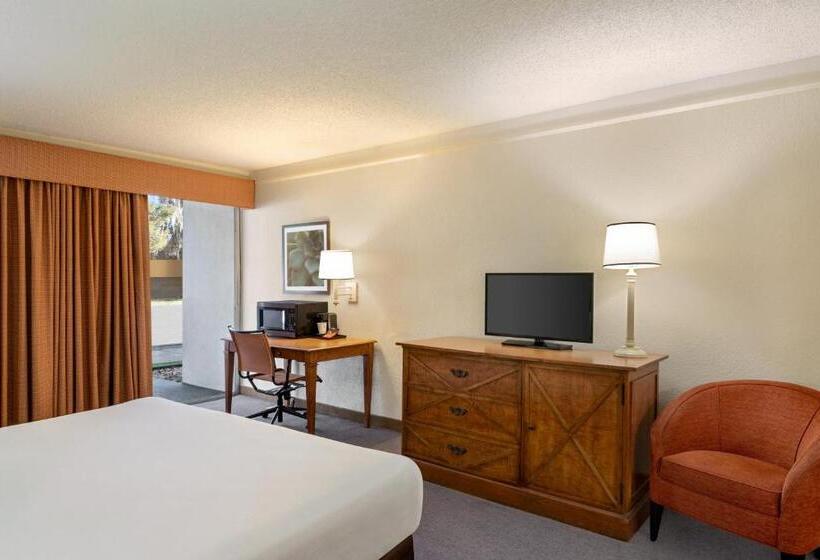 غرفة قياسية سرير كينج, Baymont By Wyndham Daytona Beach   Intl Speedway