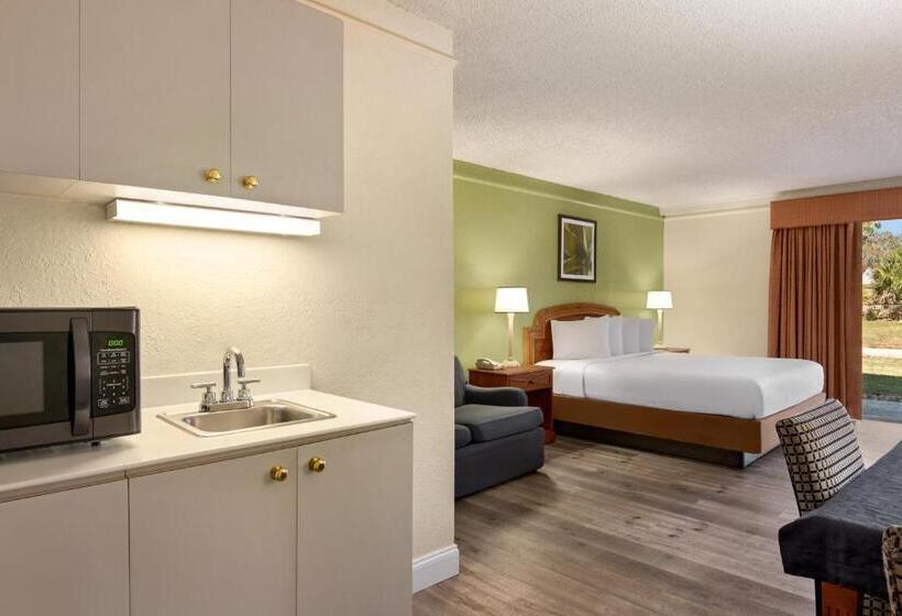 إستوديو قياسى سرير كينج, Baymont By Wyndham Daytona Beach   Intl Speedway