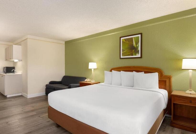 Студио Стандарт Кровать Кинг, Baymont By Wyndham Daytona Beach   Intl Speedway