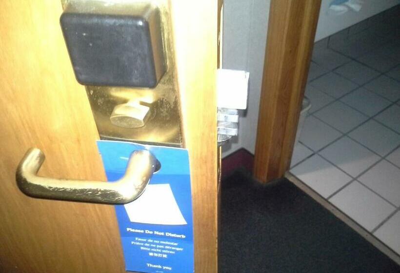 غرفه قياسيه سريرين مزدوجين, Baymont By Wyndham Plainfield/ Indianapolis Arpt Area