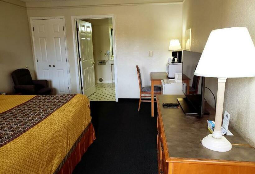 اتاق استاندارد با تخت بزرگ, Econo Lodge Richmond North Chesterfield