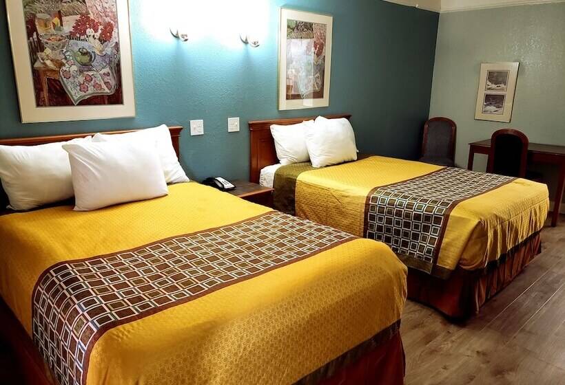 غرفه قياسيه سريرين مزدوجين, Econo Lodge Richmond North Chesterfield
