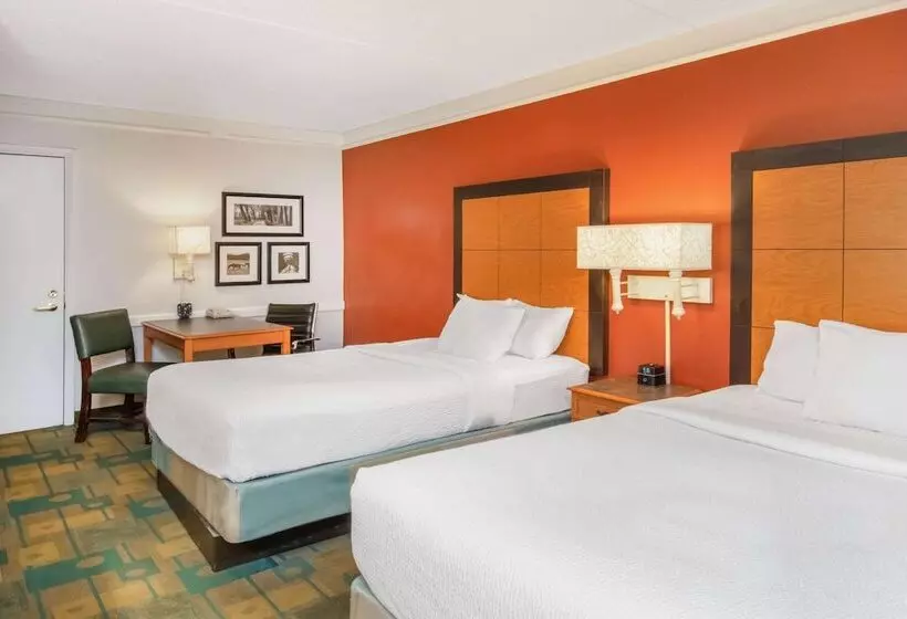 ２ダブルベッドのスタンダードルーム, La Quinta Inn By Wyndham Colorado Springs Garden Of The Gods