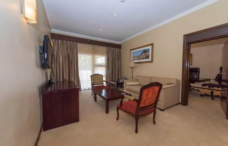اتاق استاندارد با تخت بزرگ برای معلولان, La Quinta By Wyndham Ft. Lauderdale Airport