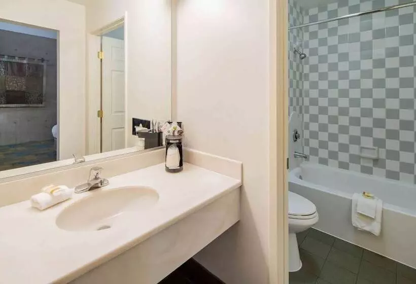 エクゼクティブルーム, La Quinta Inn & Suites By Wyndham Irvine Spectrum