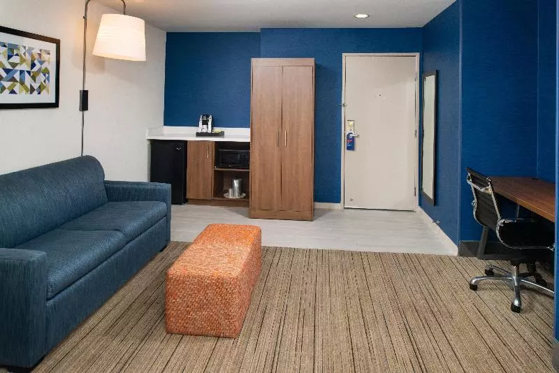 キングサイズベッドのスタンダードルーム, La Quinta Inn & Suites By Wyndham Irvine Spectrum
