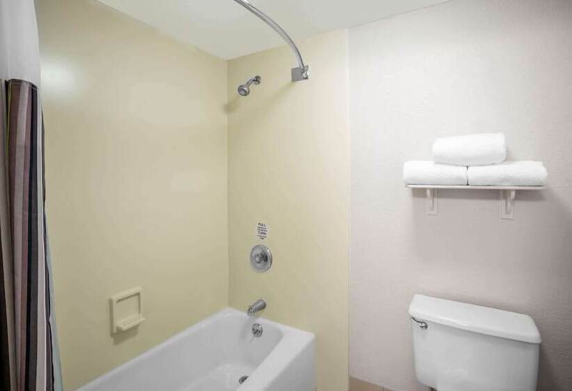 اتاق استاندارد با 2 تخت دوبل, La Quinta By Wyndham Nashville Airport/opryland