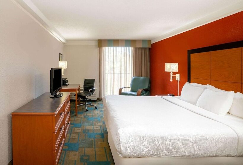 스위트 킹사이즈 침대, La Quinta By Wyndham Nashville Airport/opryland