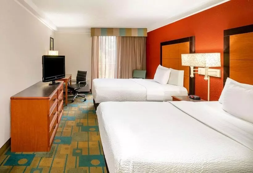 スイート, La Quinta By Wyndham Nashville Airport/opryland