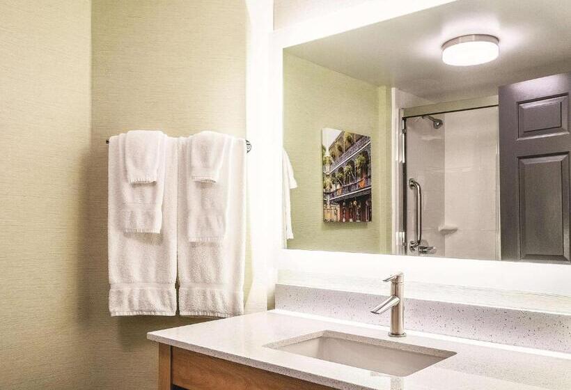 חדר סטנדרט, La Quinta By Wyndham New Orleans Downtown
