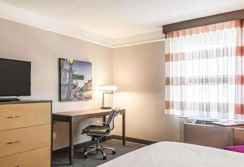 Deluxe Suite King Bed, La Quinta By Wyndham New Orleans Downtown