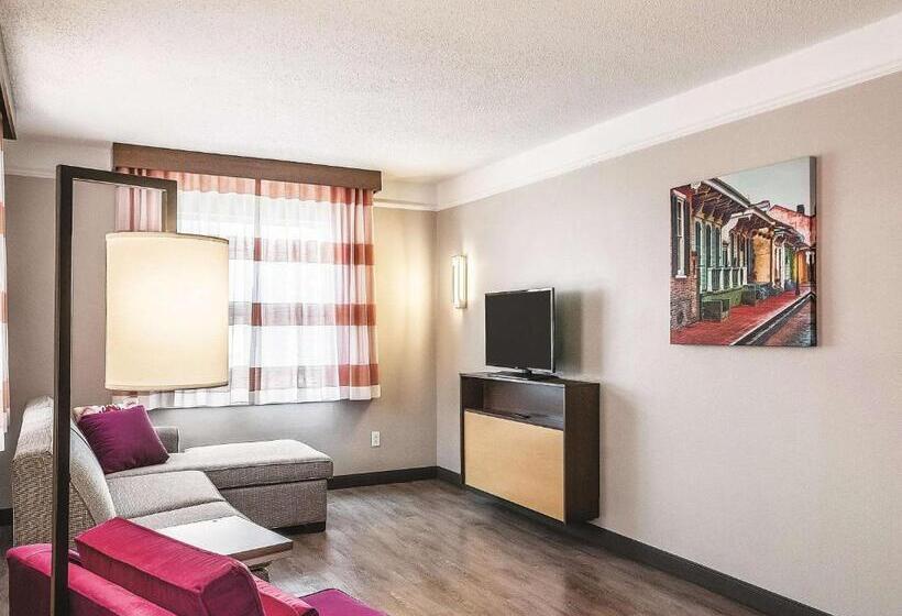Deluxe Suite King Bed, La Quinta By Wyndham New Orleans Downtown