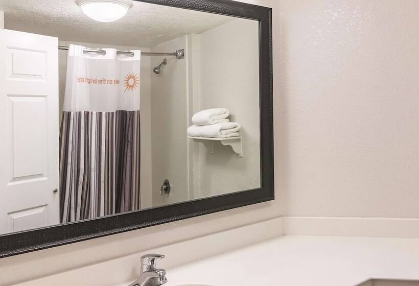 Номер Стандарт 2 Двуспальные Кровати, La Quinta By Wyndham Orlando Airport North