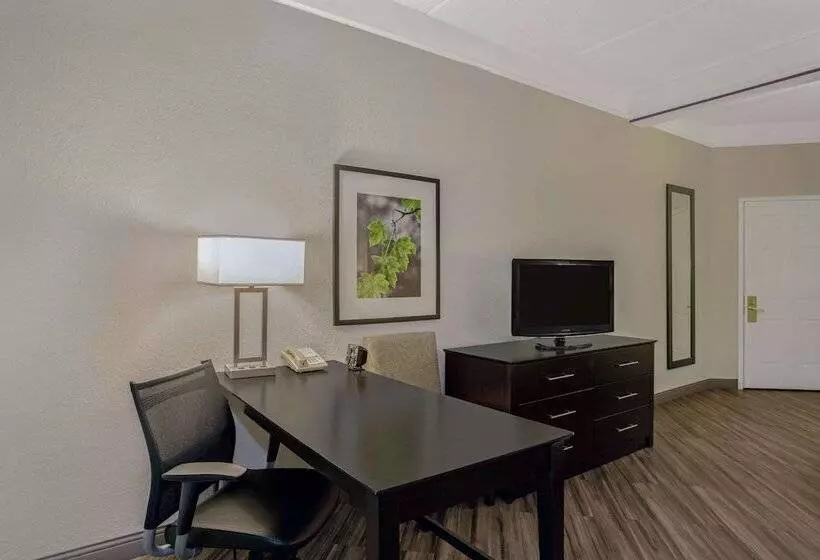 ２ダブルベッドのスタンダードルーム, La Quinta By Wyndham Orlando Airport North