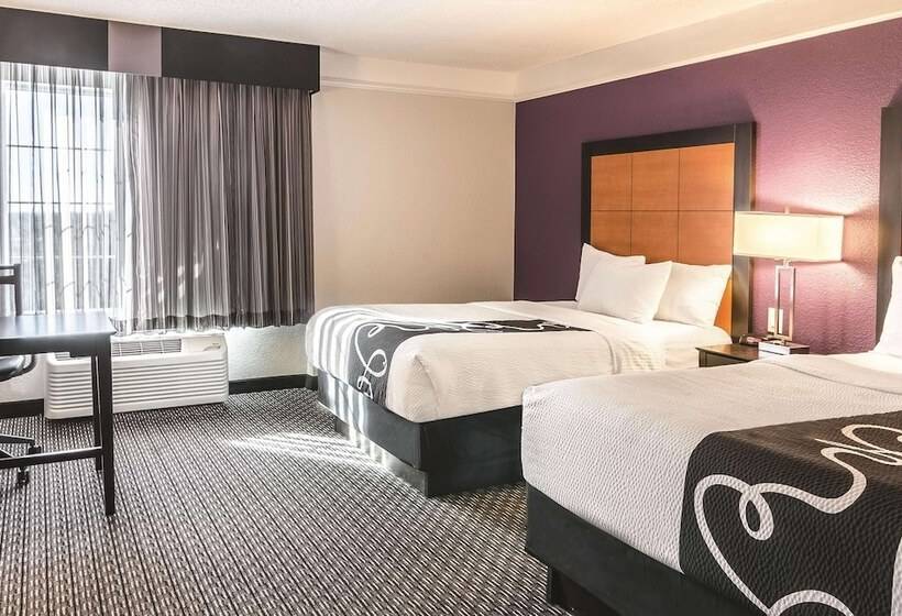 Номер Стандарт 2 Двуспальные Кровати, La Quinta By Wyndham Orlando Airport North