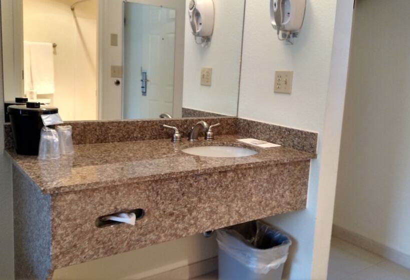 غرفة قياسية سرير مزدوج, Lewis River Inn