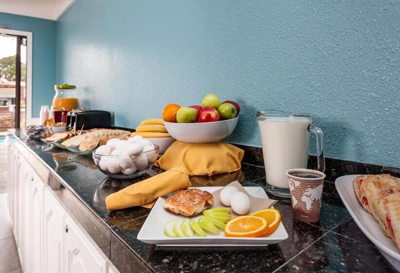 غرفه قياسيه سريرين مزدوجين, Lighthouse Lodge & Cottages