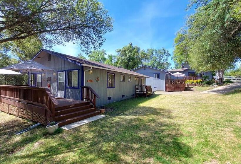 스탠다드 발코니 룸, Little Valley Inn