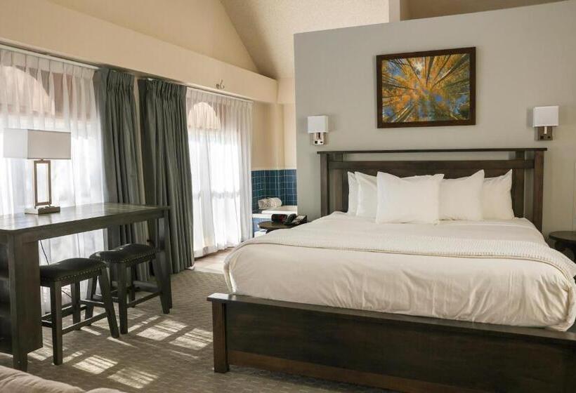 Suite, Lone Tree Golf Club And