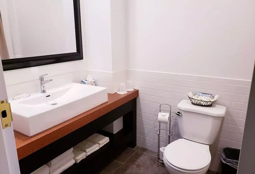 デラックスの４人部屋, Lowell Inn