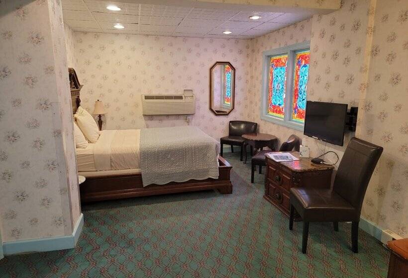 غرفة ديلوكس رباعية, Lowell Inn