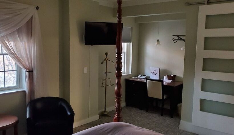 Номер Deluxe, Lowell Inn