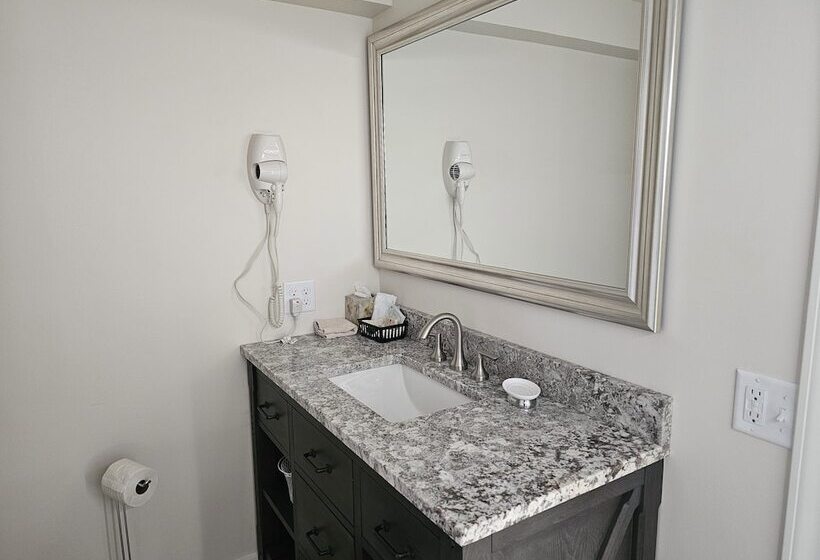 غرفة ديلوكس, Lowell Inn