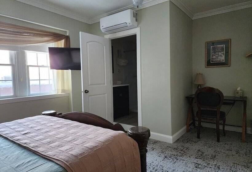 Номер Стандарт, Lowell Inn