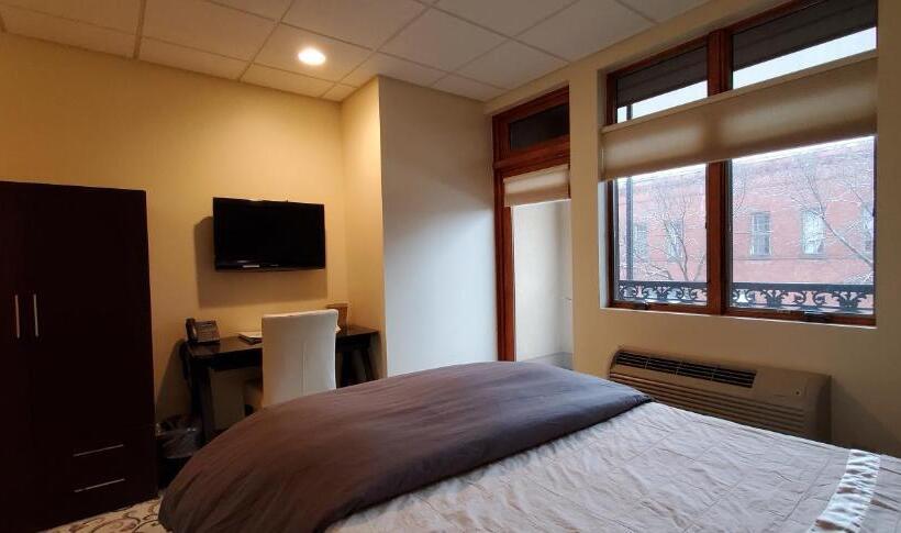 Номер Стандарт с Балконом, Lowell Inn