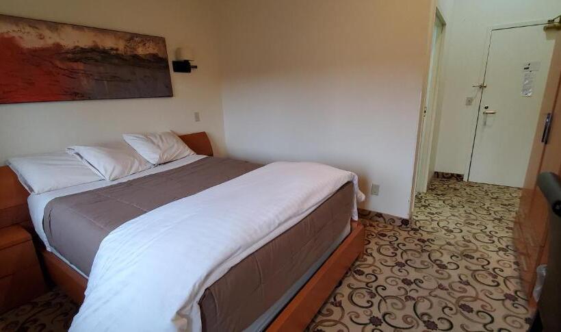 غرفة قياسية, Lowell Inn