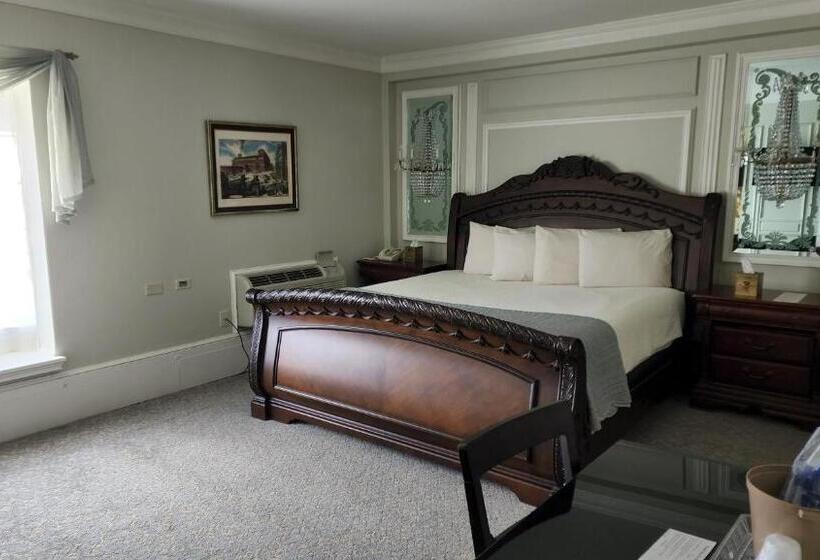 غرفة ديلوكس ثلاثية, Lowell Inn