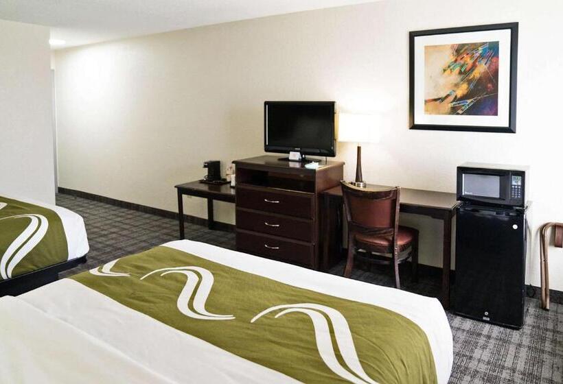스탠다드 룸, Quality Inn Seymour I65