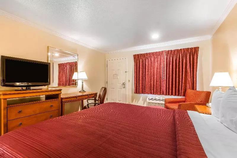 اتاق استاندارد با تخت بزرگ, Quality Inn & Suites Gilroy