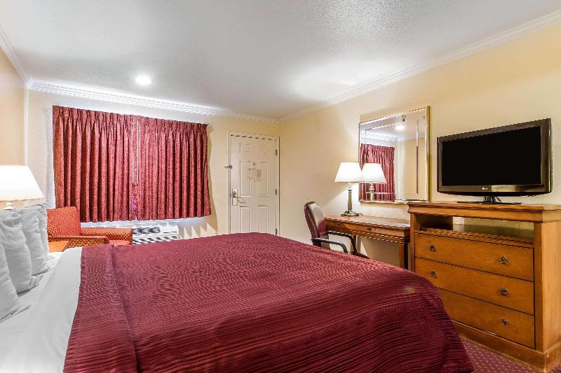 带大床的标准间, Quality Inn & Suites Gilroy