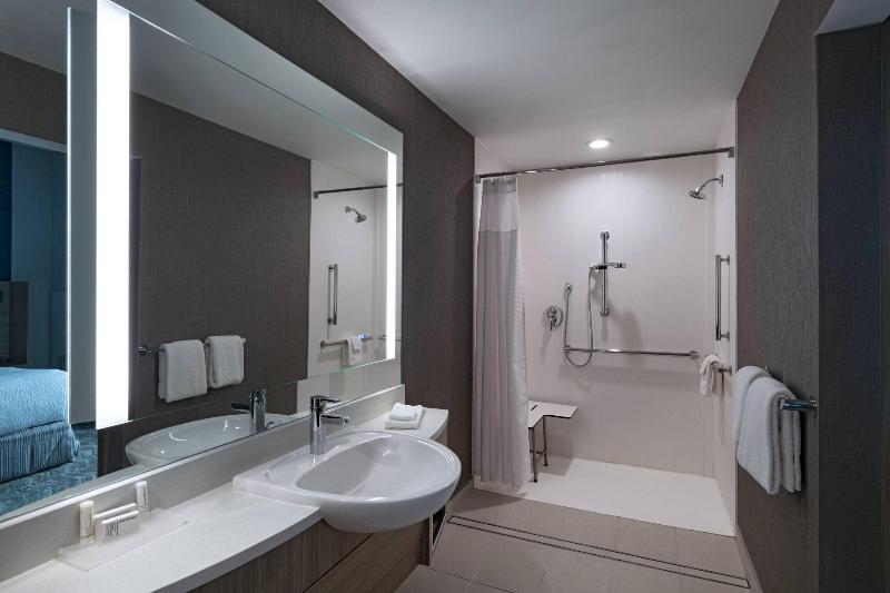 מיטת קינג בסוויטה, Springhill Suites Waco