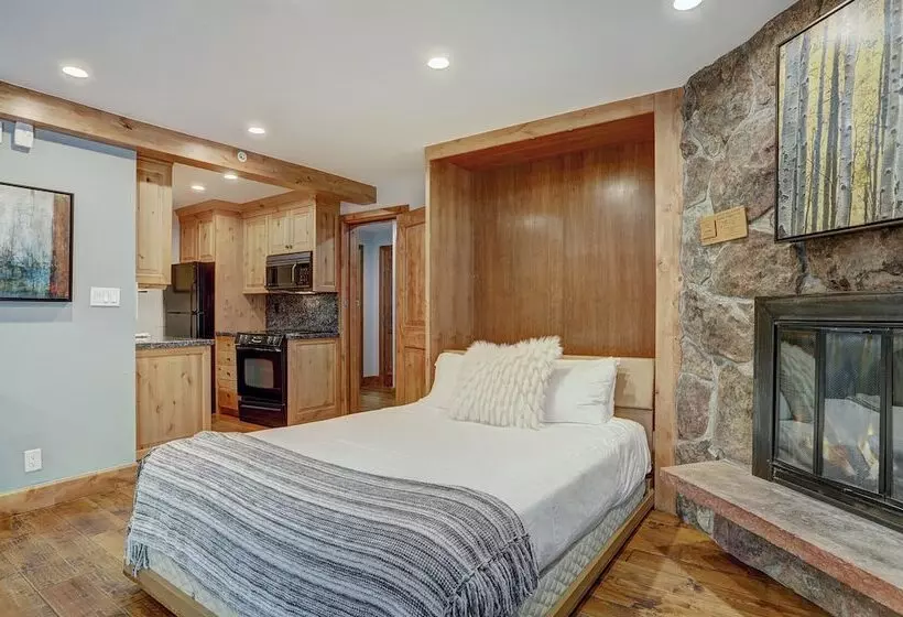 スタンダードスタジオ, Lodge At Vail, A Rockresort