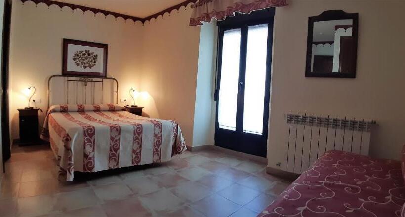 غرفة قياسية ثلاثية, La Casa Del Regidor