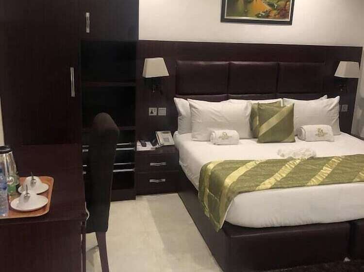 سوییت اجرایی, Mesorein Luxury