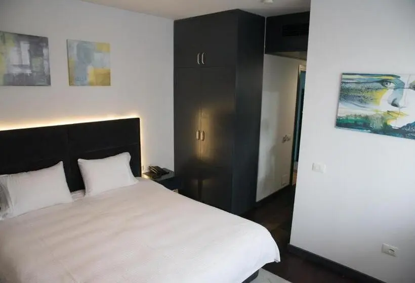 اتاق لوکس, Dim S Hotel & Restaurant